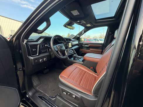 Used 2025 GMC Sierra 1500 Denali Ultimate image 12