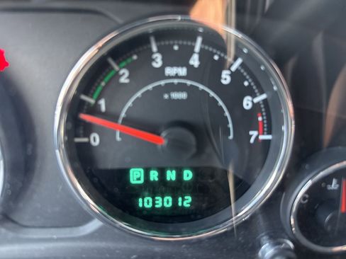 Used 2014 Jeep Wrangler Unlimited Freedom Edition image 14