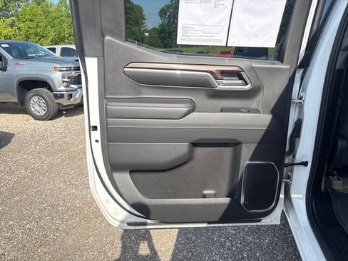 Used 2024 Chevrolet Silverado 1500 RST w/ Convenience Package II AWD/4WD image 18