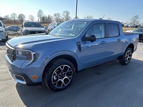 Used 2025 Ford Maverick Lariat w/ 4K Tow Package image 3