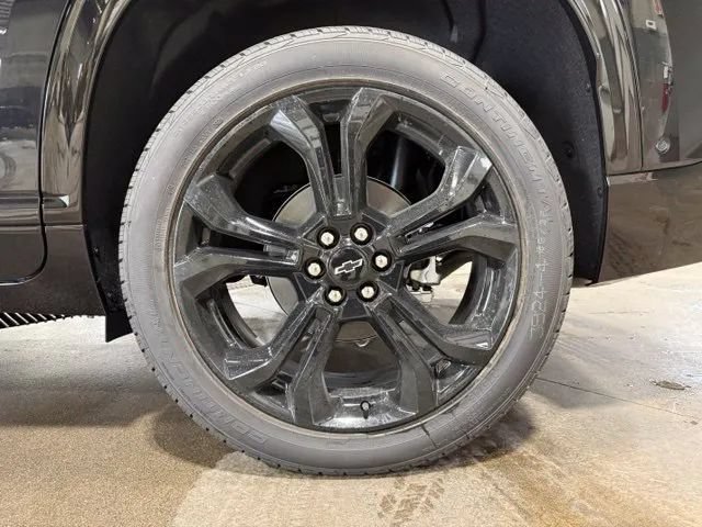New 2027 Chevrolet Traverse RS w/ LPO, Floor Liner Package AWD/4WD image 30