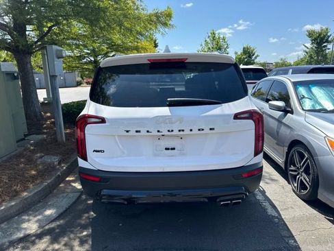 Used 2022 Kia Telluride SX w/ Nightfall Edition Package AWD/4WD image 3