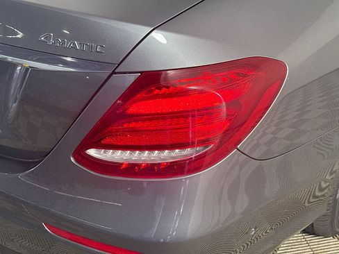 Used 2018 Mercedes-Benz E 300 4MATIC w/ Premium 2 Package (Q02) image 33