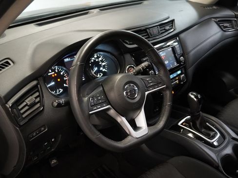 Used 2018 Nissan Rogue SV AWD/4WD image 6