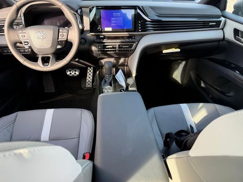 New 2026 Toyota Camry SE (Natl) image 8