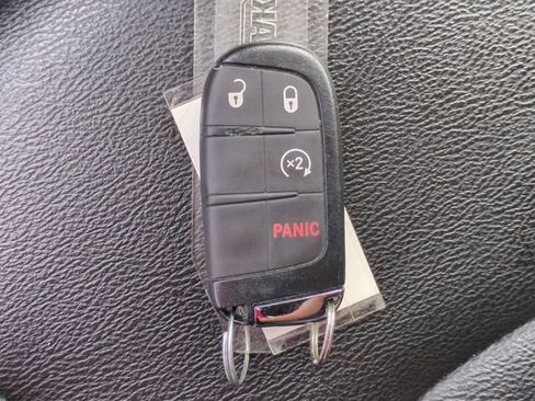 Used 2025 Jeep Compass Limited AWD/4WD image 33