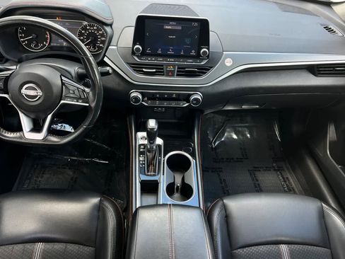 Used 2023 Nissan Altima 2.5 SR FWD image 4