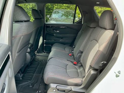 New 2026 Honda Pilot Sport image 9