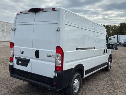 Used 2023 RAM ProMaster 2500 image 3