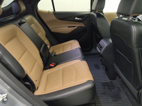 Used 2024 Chevrolet Equinox Premier AWD/4WD image 19