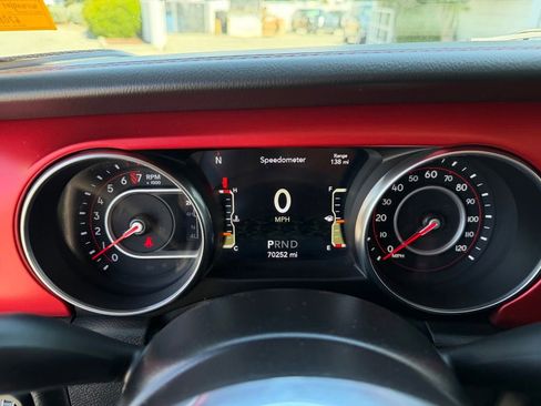 Used 2021 Jeep Wrangler Unlimited Rubicon AWD/4WD image 29