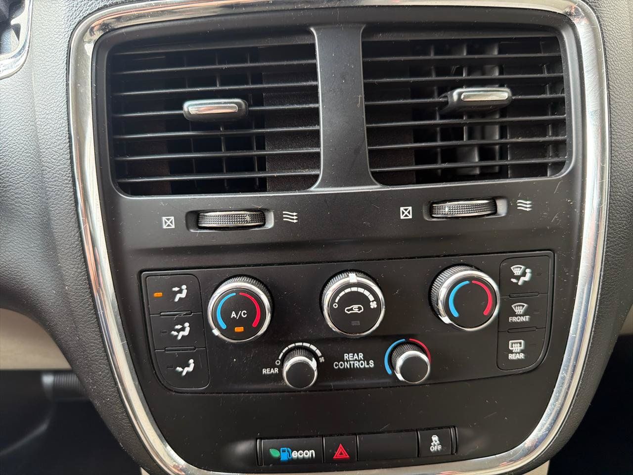Used 2017 Dodge Grand Caravan SE w/ Power Window Group FWD image 26