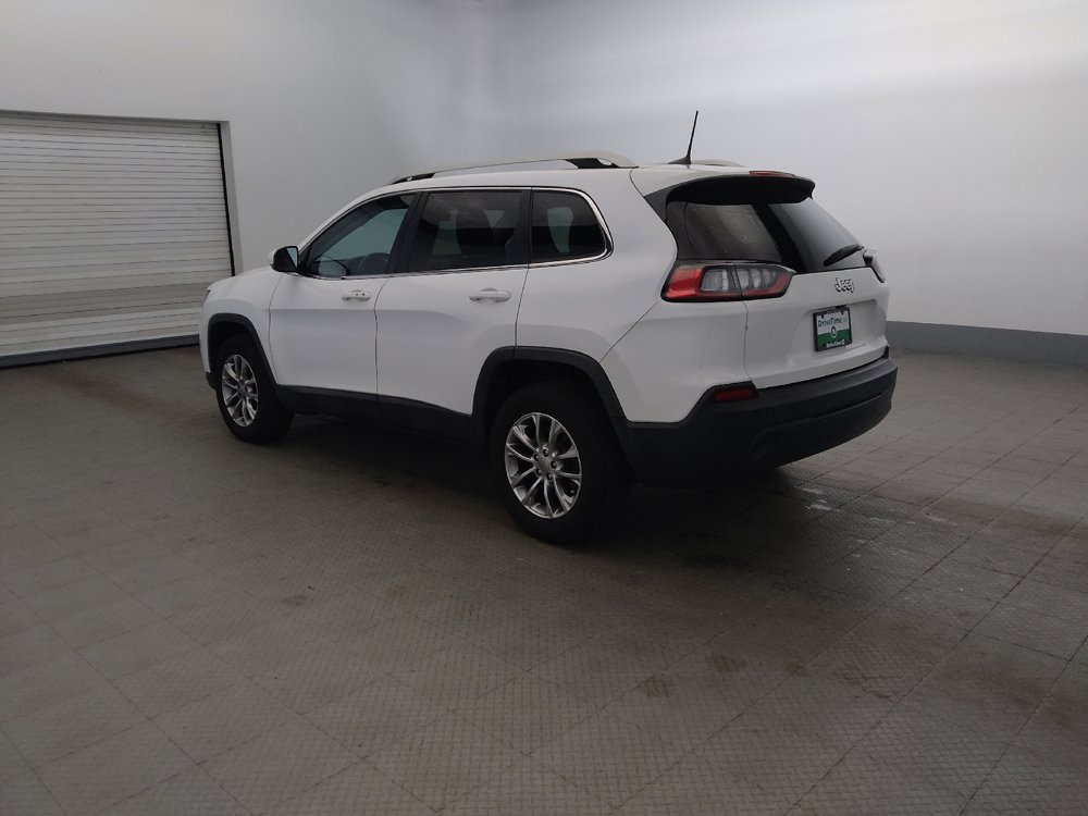 Used 2019 Jeep Cherokee Latitude Plus w/ Cold Weather Group AWD/4WD image 3
