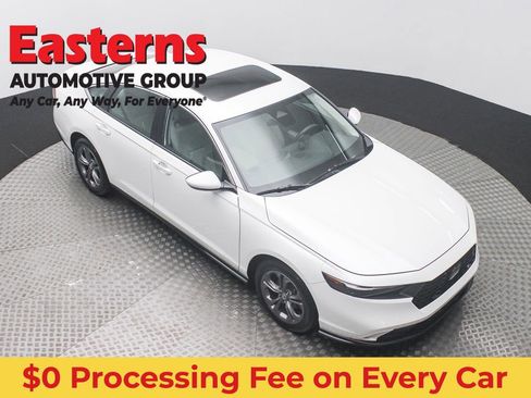 Used 2024 Honda Accord EX image 3