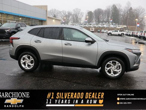 New 2026 Chevrolet Trax LS w/ LS Convenience Package image 1