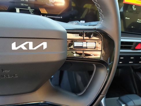 New 2026 Kia Sorento LX image 25