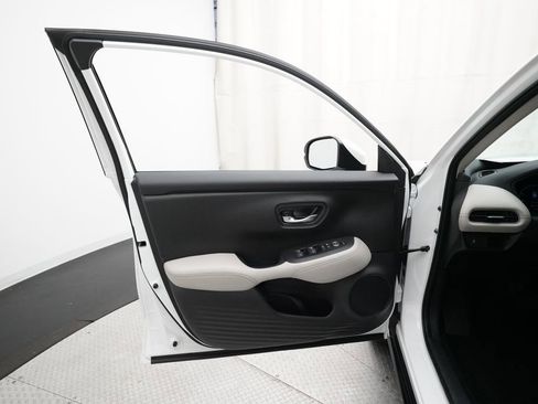 Certified 2026 Honda HR-V EX-L image 27