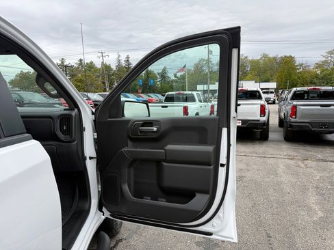 New 2026 Chevrolet Silverado 1500 Custom Trail Boss w/ LPO, Dark Essentials Package image 28