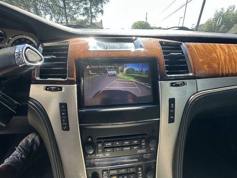 Used 2013 Cadillac Escalade ESV Platinum AWD/4WD image 20