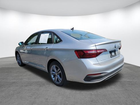 Used 2024 Volkswagen Jetta SE FWD image 24