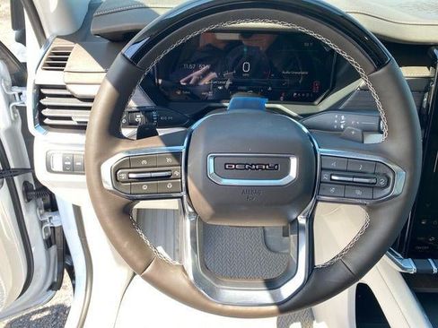 New 2026 GMC Acadia Denali w/ Super Cruise Package AWD/4WD image 10