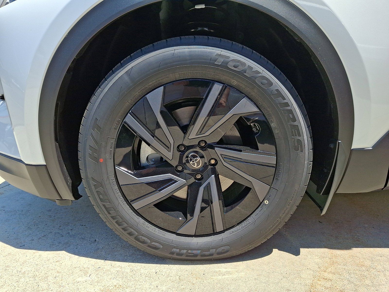 New 2026 Toyota C-HR AWD/4WD image 4
