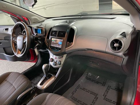 Used 2014 Chevrolet Sonic LT image 14