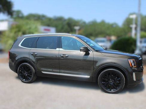 Certified 2022 Kia Telluride SX w/ SX Prestige Package AWD/4WD image 4