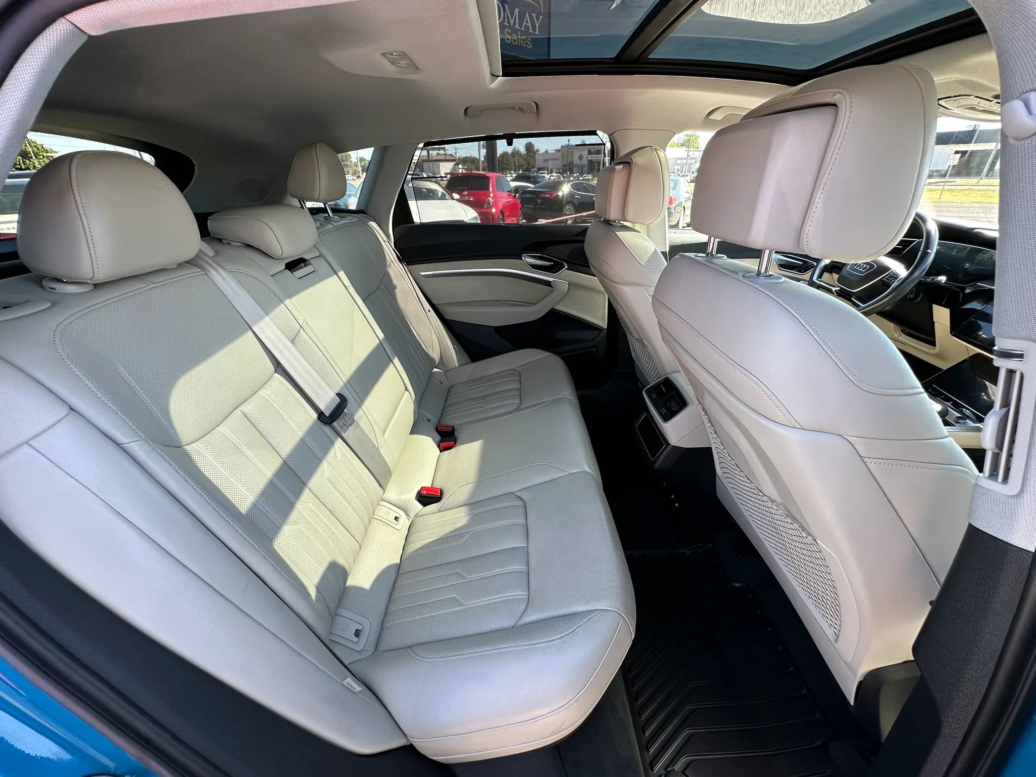 Used 2019 Audi e-tron Prestige AWD/4WD image 14