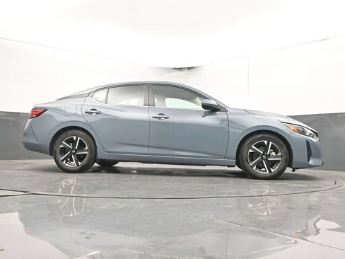 Used 2024 Nissan Sentra SV FWD image 44