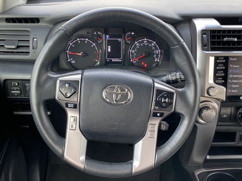 Used 2022 Toyota 4Runner SR5 image 10