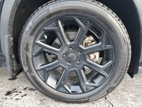 Used 2023 Toyota Highlander LE image 9