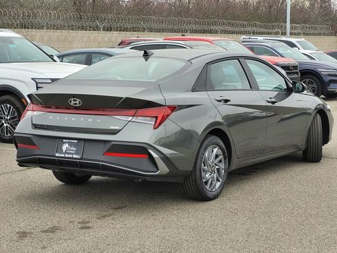 New 2026 Hyundai Elantra Blue image 4