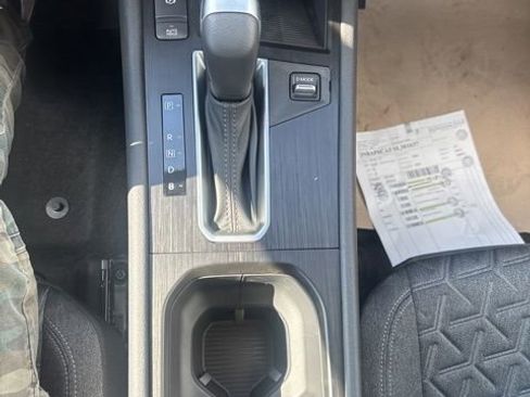 Used 2025 Nissan Kicks SV image 24