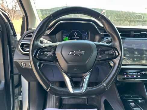 Used 2023 Chevrolet Bolt EUV Premier w/ Redline Edition FWD image 13