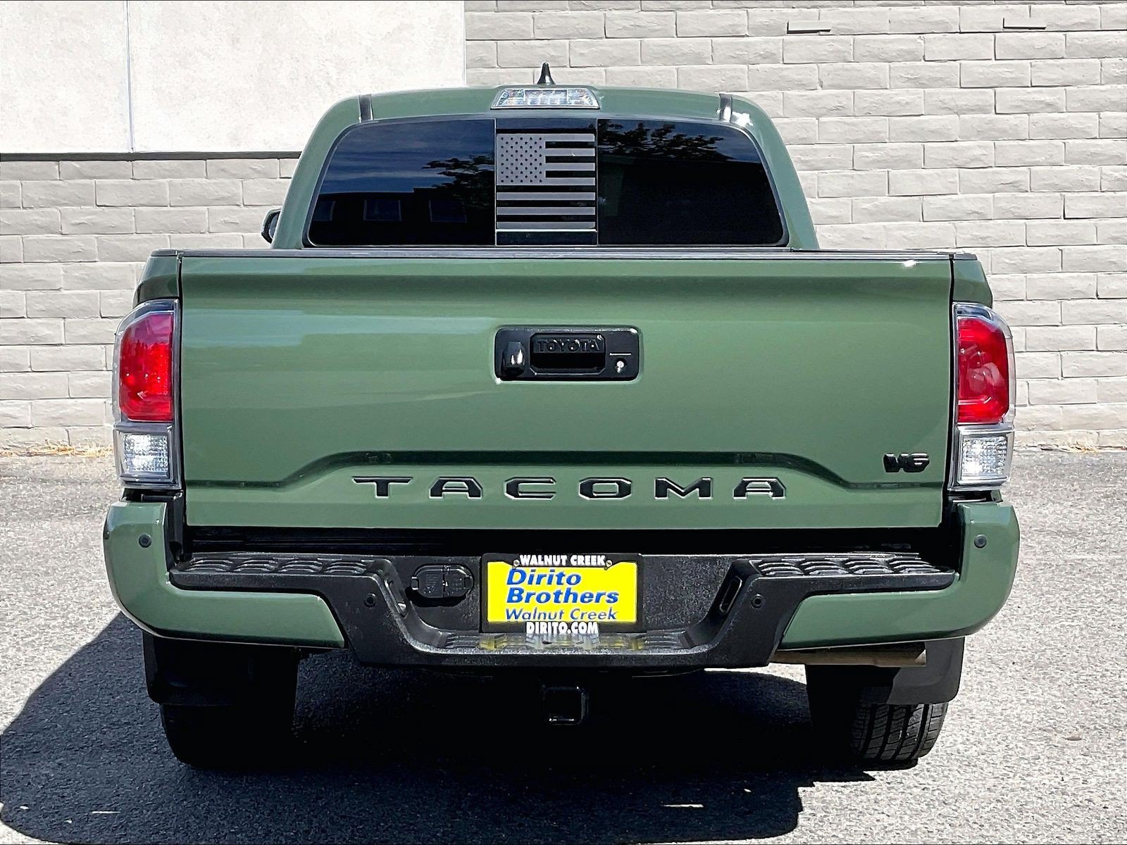 Used 2021 Toyota Tacoma TRD Off-Road w/ TRD Premium Off Road Package AWD/4WD image 3