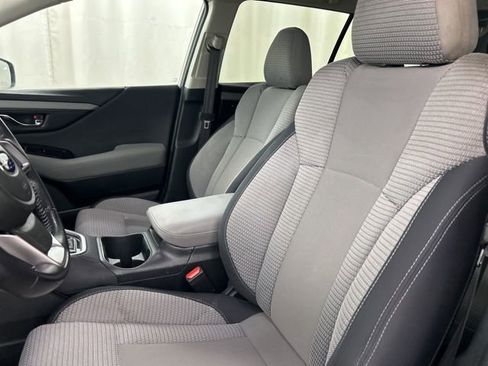 Used 2022 Subaru Outback Premium image 9