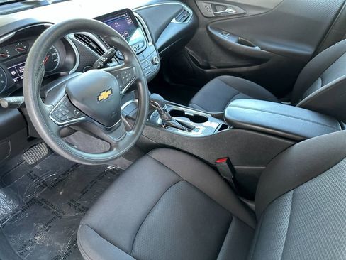 Used 2023 Chevrolet Malibu LT image 9
