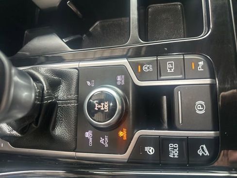 Used 2022 Kia Sorento SX Prestige image 30