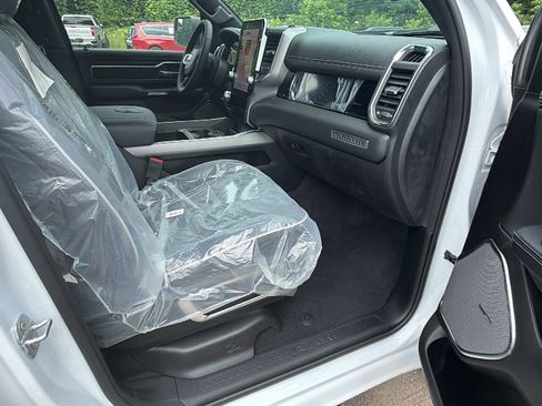 Used 2025 RAM 1500 Laramie w/ Night Edition AWD/4WD image 16