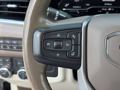 Used 2022 GMC Yukon XL Denali AWD/4WD image 14