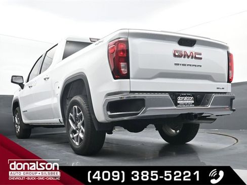 New 2026 GMC Sierra 1500 SLE image 17