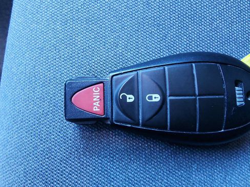 Used 2023 RAM 1500 Classic SLT image 21