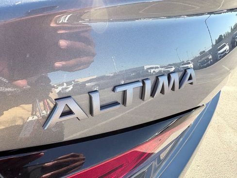 Used 2025 Nissan Altima 2.5 S FWD image 23