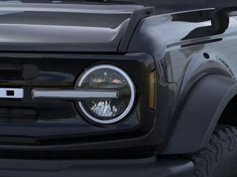 New 2025 Ford Bronco Outer Banks w/ Sasquatch Package image 20