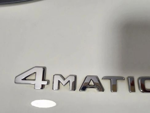 Used 2019 Mercedes-Benz GLC 350e 4MATIC image 10