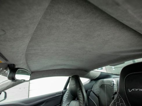 Used 2014 Aston Martin Vanquish Coupe image 37