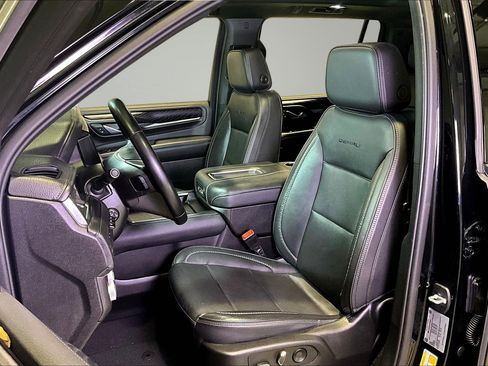 Used 2023 GMC Yukon XL Denali RWD image 21