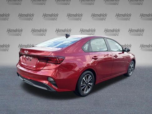 Used 2024 Kia Forte LXS FWD image 9