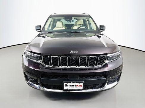 Used 2022 Jeep Grand Cherokee L Limited w/ Luxury Tech Group II image 2